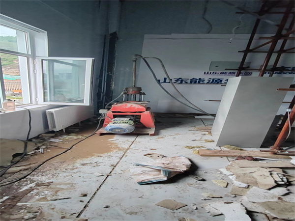 宁城地基基础下沉墙体裂缝加固注浆顶升施工